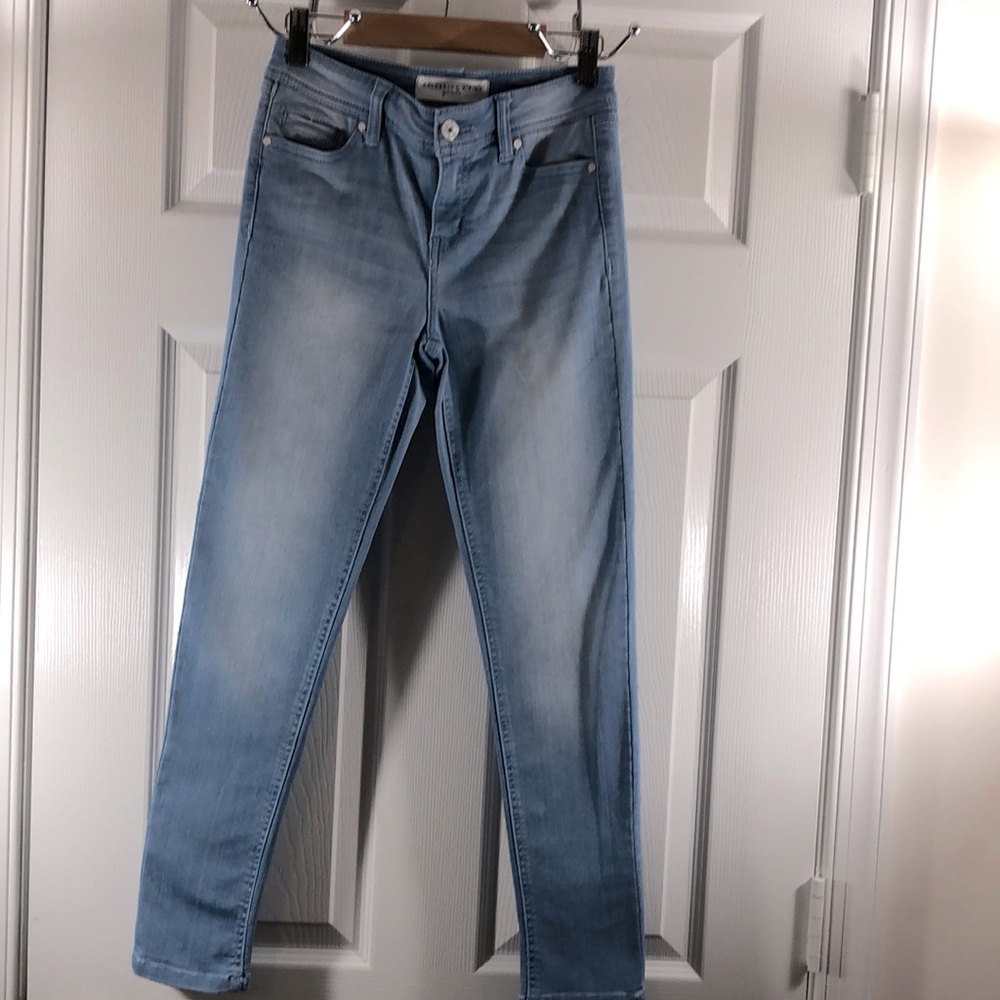 BACK TO SCHOOL Light denim straight leg Jeans